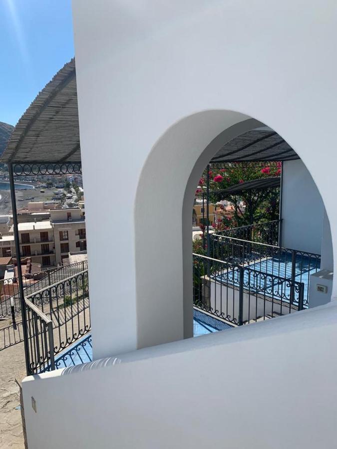 Oltremare Residence Hotel Lipari  Exteriör bild