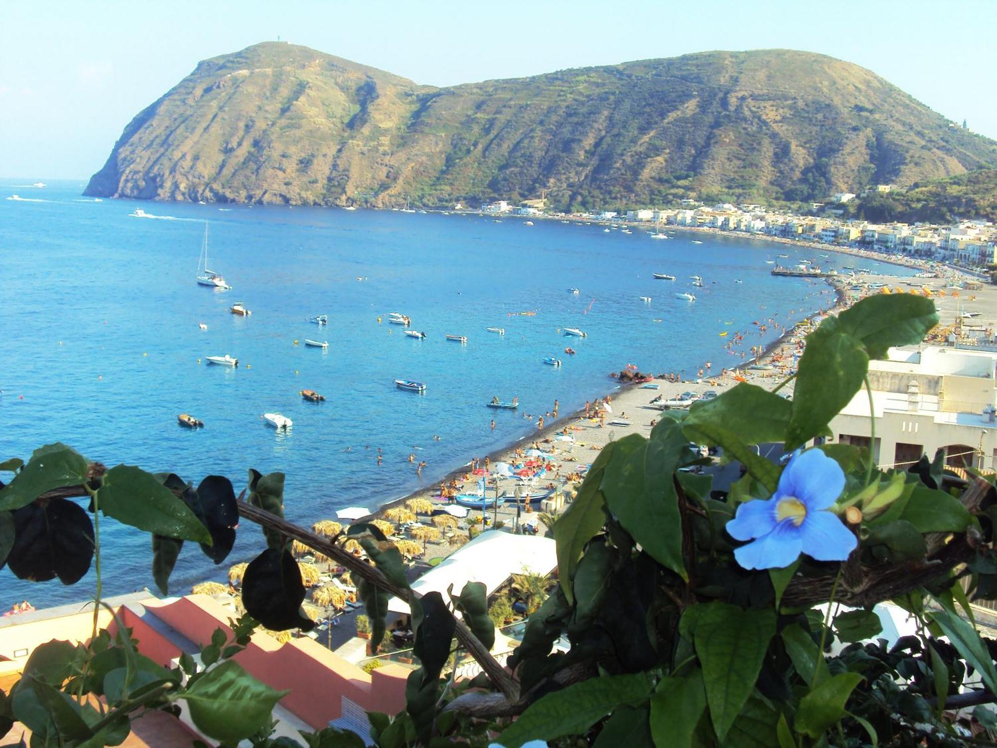 Oltremare Residence Hotel Lipari  Exteriör bild