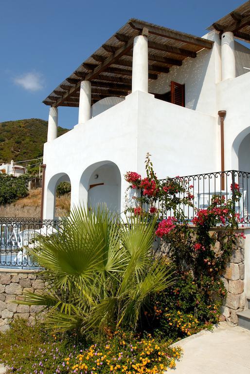 Oltremare Residence Hotel Lipari  Exteriör bild